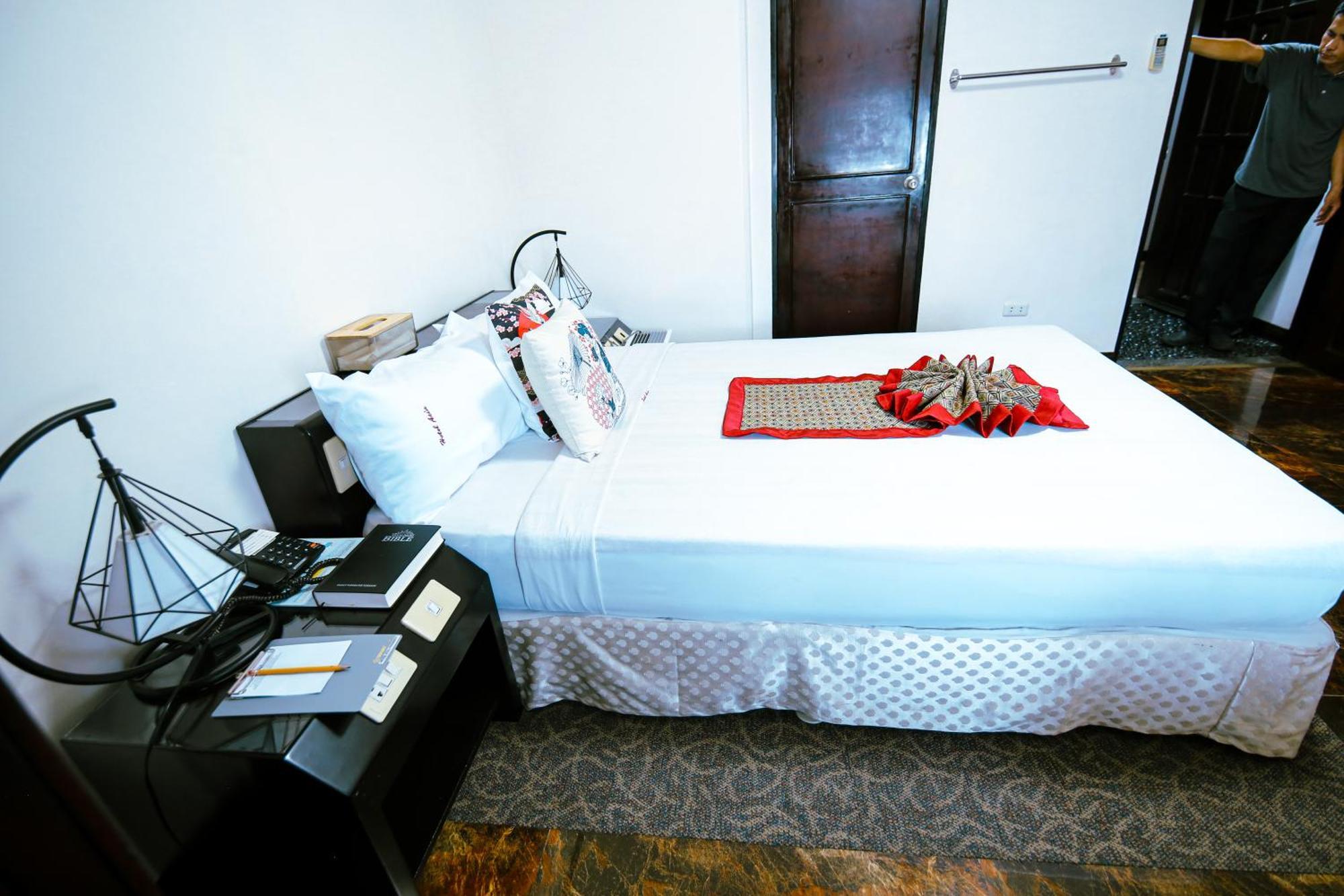 Hotel Asia Cebu Exterior photo